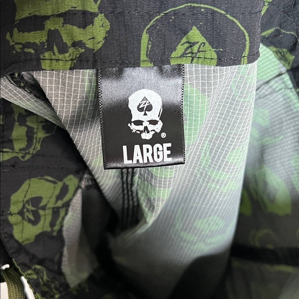 Zero Foxtrot Black Green Skull Men's Athletic Shorts Large - Picture 2 of 6